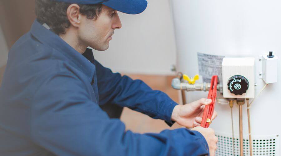 Local expert plumbing services in Savoy, IL